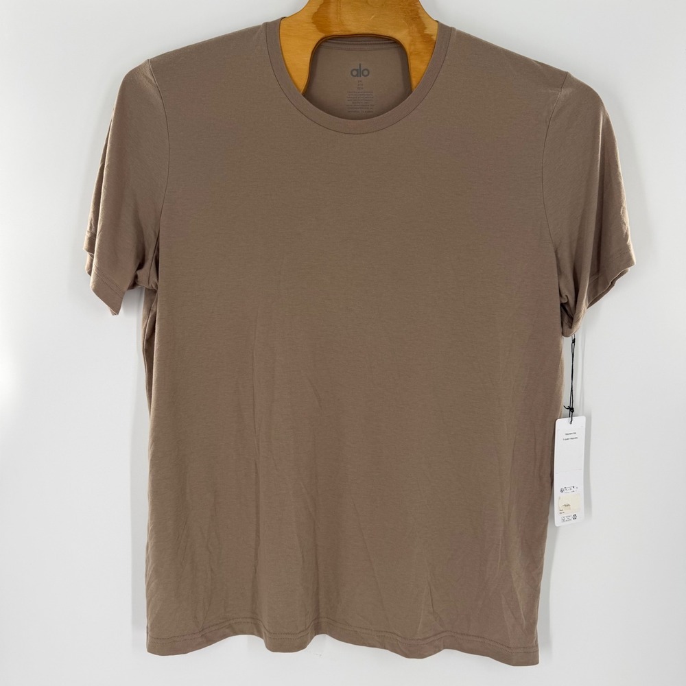 Alo Yoga Mens Triumph Tee Gravel Brown Short Sleeve T-Shirt 2XL NEW